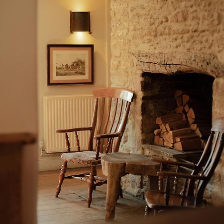 The Stump Hotel Cirencester Buitenkant foto